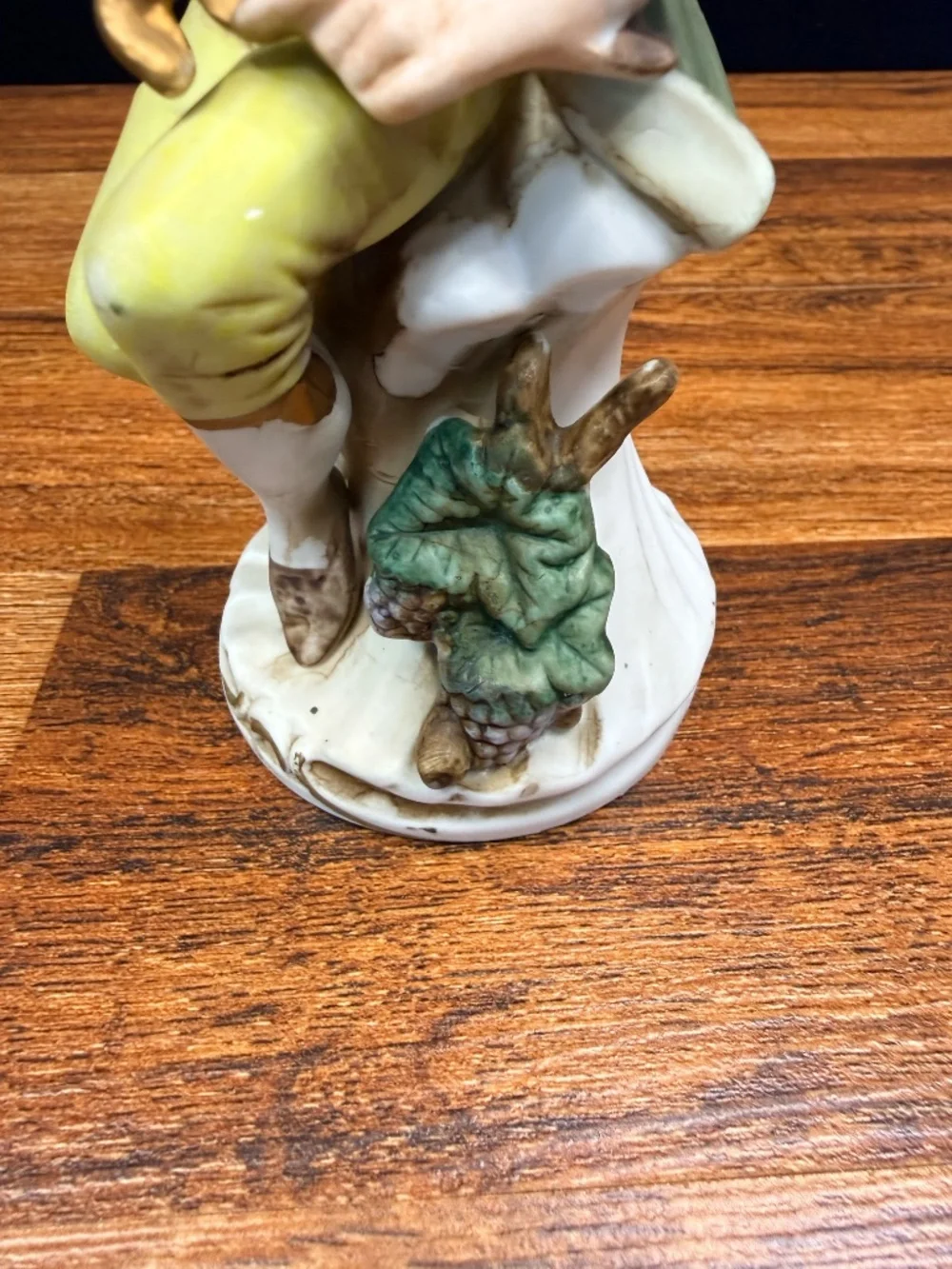 HOMCO Man with Basket of Grapes Figurine